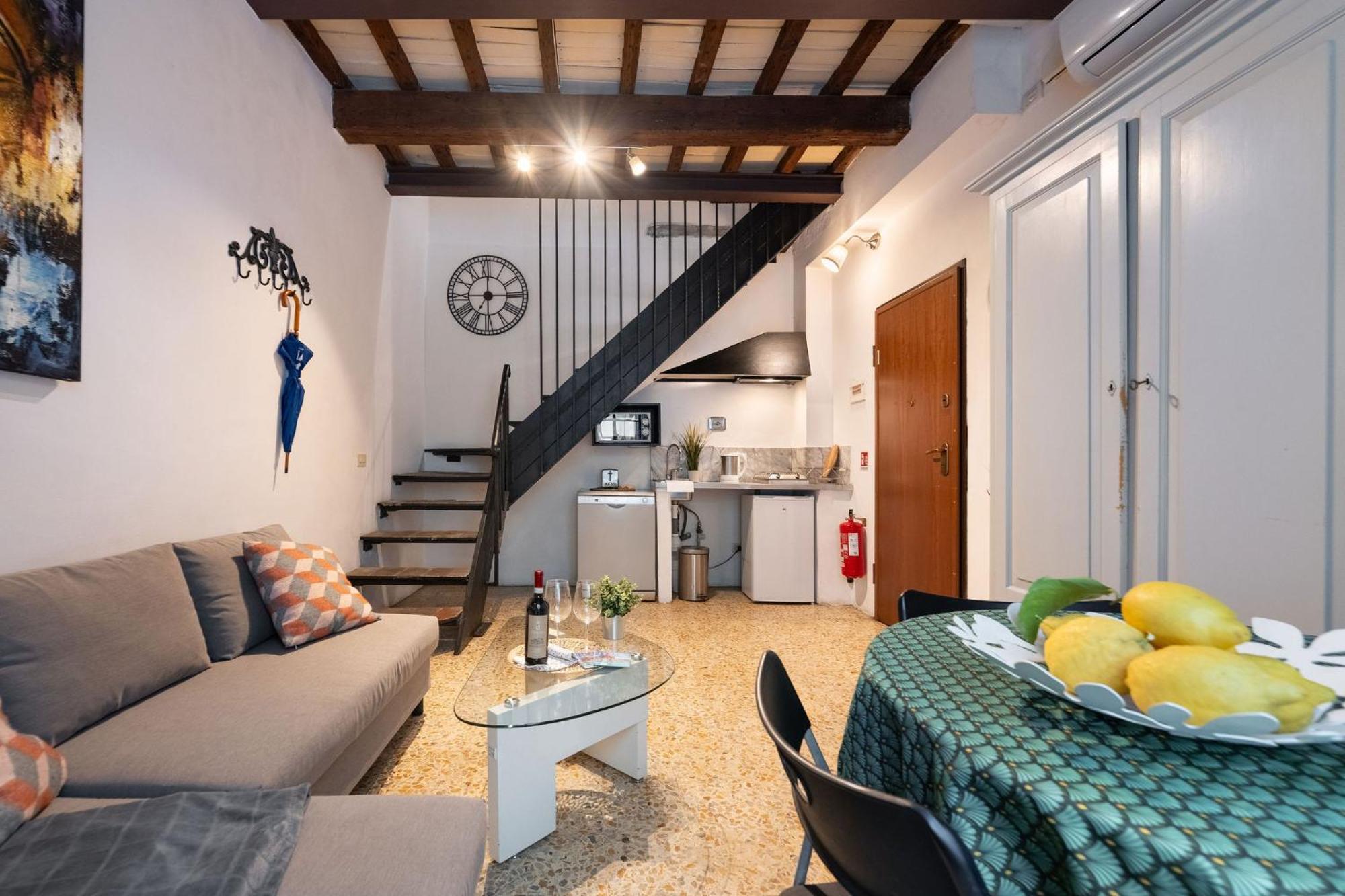 F1 - Santa Croce One Bedroom Apartment For Couples Florence Buitenkant foto